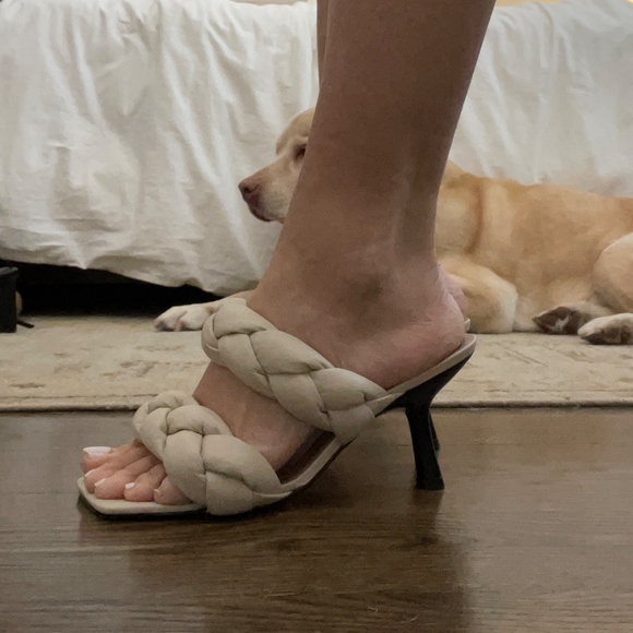 iDore Sandals - Picture 3 of 3